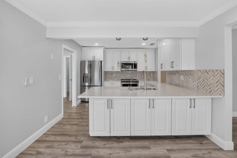 Villa ou maison à vendre à Boca Raton, Floride: 4 chambres, 198.25 m2 № 2420880 - photo 3