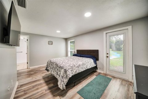 House in Brandon, Florida 5 bedrooms, 195.56 sq.m. № 1810799 - photo 21