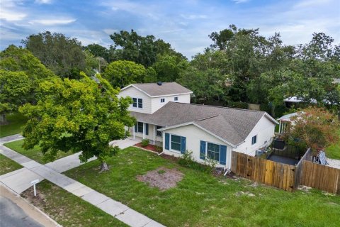House in Brandon, Florida 5 bedrooms, 195.56 sq.m. № 1810799 - photo 5