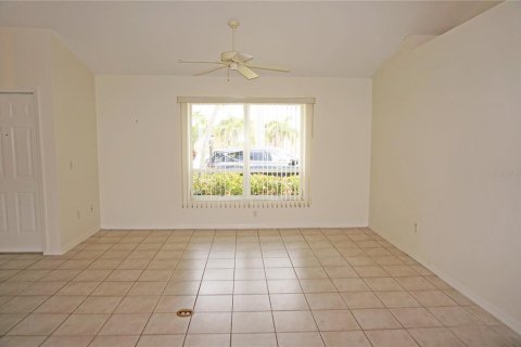 House in Punta Gorda, Florida 3 bedrooms, 190.91 sq.m. № 1788228 - photo 8