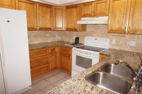 House in Punta Gorda, Florida 3 bedrooms, 190.91 sq.m. № 1788228 - photo 14