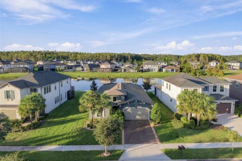 Villa ou maison à ESTANCIA
à Wesley Chapel, Floride 3 chambres, 217.58 m2 № 2426945