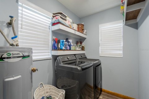 House in Anthony, Florida 3 bedrooms, 183.95 sq.m. № 2111333 - photo 16