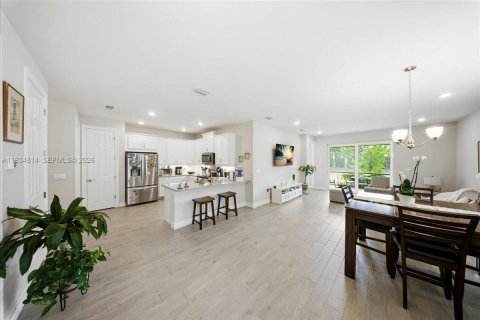 Casa en venta en Naples, Florida, 2 dormitorios, 138.98 m2 № 2079286 - foto 5