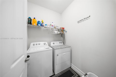 Casa en venta en Naples, Florida, 2 dormitorios, 138.98 m2 № 2079286 - foto 23