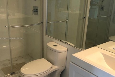 Condominio en alquiler en Aventura, Florida, 2 dormitorios, 128.21 m2 № 1942679 - foto 10