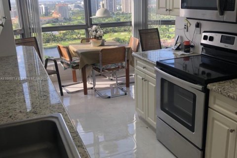 Condominio en alquiler en Aventura, Florida, 2 dormitorios, 128.21 m2 № 1942679 - foto 5