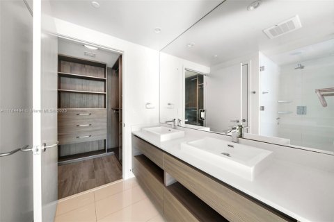 Купить кондоминиум в Майами, Флорида 2 спальни, 101.73м2, № 1958849 - фото 7