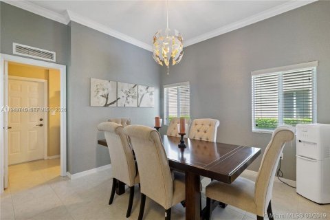 Снять в аренду таунхаус в Хомстед, Флорида 3 спальни, 175.03м2, № 2005400 - фото 9