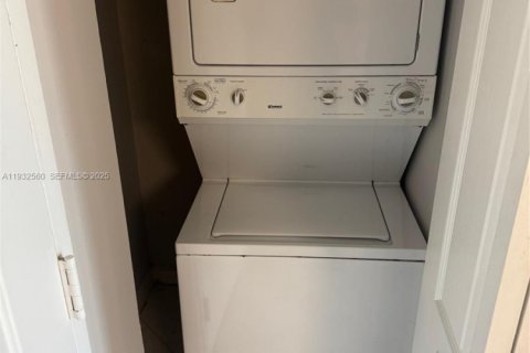 Copropriété à louer à Miami, Floride: 3 chambres, 117.43 m2 № 1991645 - photo 20