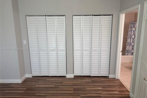 Copropriété à louer à Miami, Floride: 3 chambres, 117.43 m2 № 1991645 - photo 13