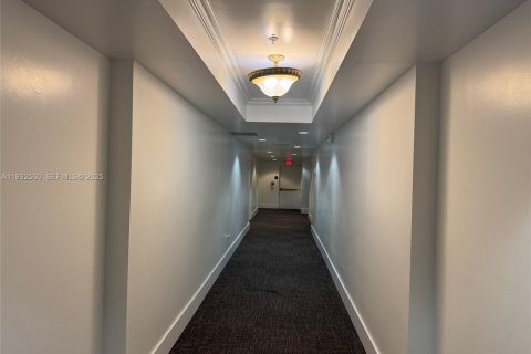 Copropriété à louer à Miami, Floride: 3 chambres, 117.43 m2 № 1991645 - photo 4