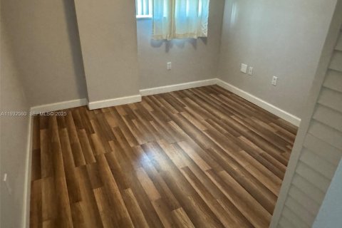 Copropriété à louer à Miami, Floride: 3 chambres, 117.43 m2 № 1991645 - photo 18