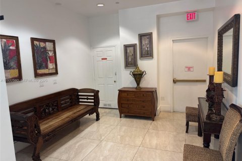 Copropriété à louer à Miami, Floride: 3 chambres, 117.43 m2 № 1991645 - photo 1