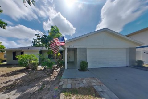 Villa ou maison à Port Richey, Floride 3 chambres, 156.82 m2 № 2096002