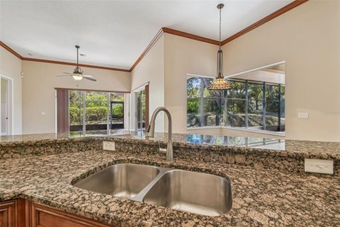 Villa ou maison à vendre à Brandon, Floride: 4 chambres, 319.03 m2 № 2142005 - photo 23