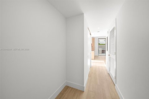 Condominio en venta en Miami, Florida, 49.89 m2 № 2179402 - foto 28