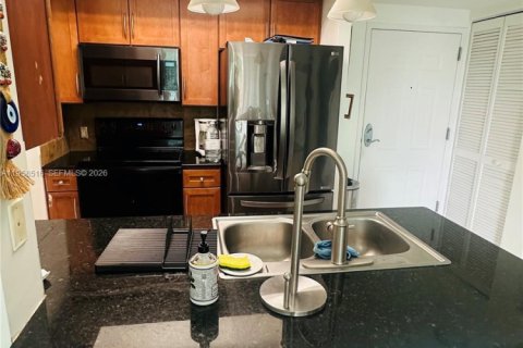 Apartamento en alquiler en Miami, Florida, 1 dormitorio, 69.68 m2 № 2020820 - foto 8