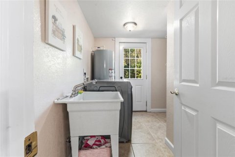 Villa ou maison à vendre à Bartow, Floride: 4 chambres, 180.23 m2 № 2149892 - photo 10
