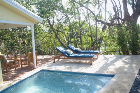 Commercial property in Wilton Manors, Florida 189.52 sq.m. № 2027813 - photo 3