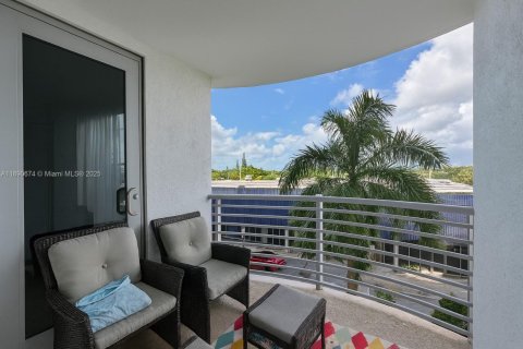 Condominio en venta en Hollywood, Florida, 2 dormitorios, 96.25 m2 № 2013686 - foto 14