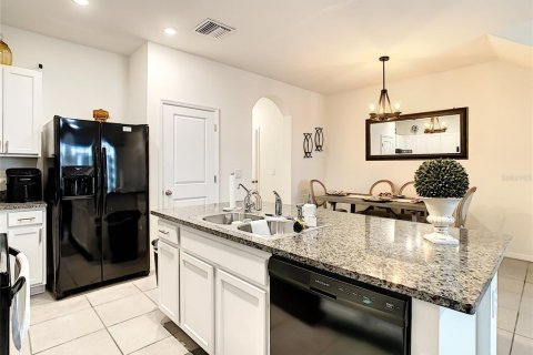 Townhouse in Wesley Chapel, Florida 3 bedrooms, 155.43 sq.m. № 1780462 - photo 13