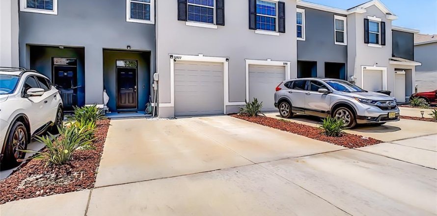 Townhouse in Wesley Chapel, Florida 3 bedrooms, 155.43 sq.m. № 1780462