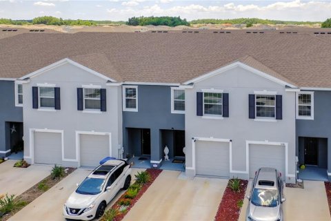 Townhouse in Wesley Chapel, Florida 3 bedrooms, 155.43 sq.m. № 1780462 - photo 2