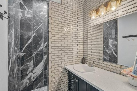 Купить виллу или дом в Майкка Сити, Флорида 12 комнат, 289.11м2, № 1904983 - фото 28