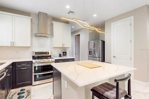 Casa en venta en Kissimmee, Florida, 4 dormitorios, 162.02 m2 № 1901994 - foto 9