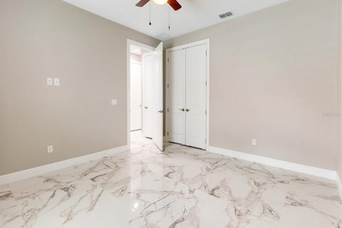 Casa en venta en Kissimmee, Florida, 4 dormitorios, 162.02 m2 № 1901994 - foto 18