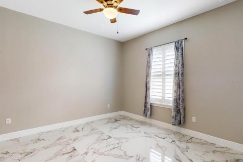 Casa en venta en Kissimmee, Florida, 4 dormitorios, 162.02 m2 № 1901994 - foto 17