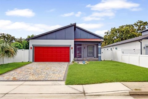 Casa en venta en Kissimmee, Florida, 4 dormitorios, 162.02 m2 № 1901994 - foto 1