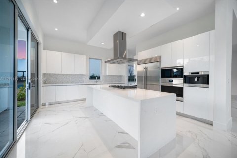 Купить виллу или дом в Уэстон, Флорида 5 спален, № 2006421 - фото 17