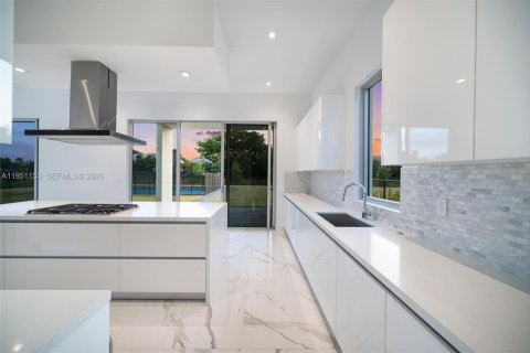 Купить виллу или дом в Уэстон, Флорида 5 спален, № 2006421 - фото 19