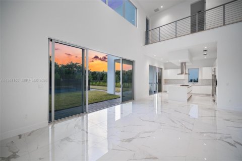 Купить виллу или дом в Уэстон, Флорида 5 спален, № 2006421 - фото 13