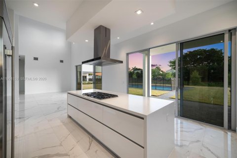 Купить виллу или дом в Уэстон, Флорида 5 спален, № 2006421 - фото 20