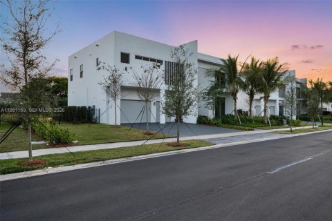 Купить виллу или дом в Уэстон, Флорида 5 спален, № 2006421 - фото 8