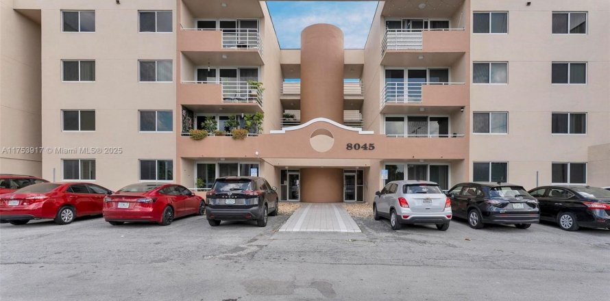 Condo in Miami, Florida, 2 bedrooms  № 1731246