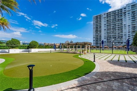 Condo in Aventura, Florida, 2 bedrooms  № 1891814 - photo 15