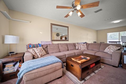 House in Palm Coast, Florida 3 bedrooms, 188.22 sq.m. № 1757649 - photo 11