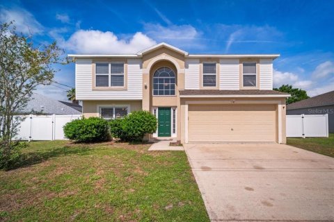 House in Palm Coast, Florida 3 bedrooms, 188.22 sq.m. № 1757649 - photo 1