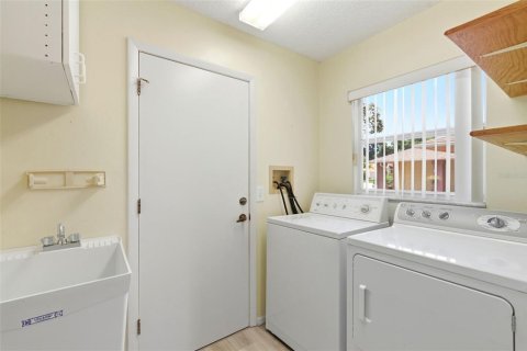 Casa en venta en New Port Richey, Florida, 3 dormitorios, 144.74 m2 № 2157975 - foto 21