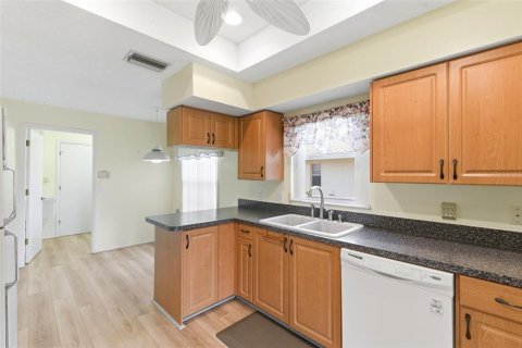 Casa en venta en New Port Richey, Florida, 3 dormitorios, 144.74 m2 № 2157975 - foto 16