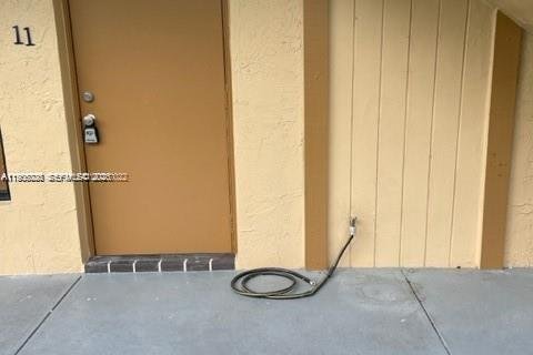 Снять в аренду кондоминиум в Хайалиа, Флорида 2 спальни, 69.68м2, № 2011651 - фото 10