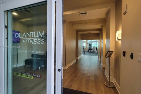 Condo in Miami, Florida, 1 bedroom  № 2021730 - photo 25