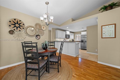 Villa ou maison à vendre à Cape Coral, Floride: 3 chambres, 142.14 m2 № 2024396 - photo 12