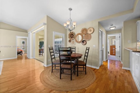 Villa ou maison à vendre à Cape Coral, Floride: 3 chambres, 142.14 m2 № 2024396 - photo 11