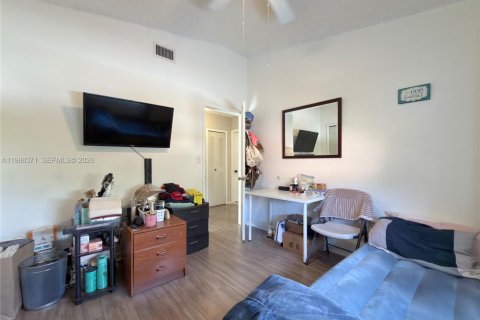 Купить виллу или дом в Майами, Флорида 3 спальни, 148.27м2, № 2050634 - фото 12