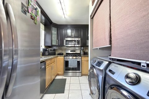 Купить виллу или дом в Майами, Флорида 3 спальни, 148.27м2, № 2050634 - фото 5